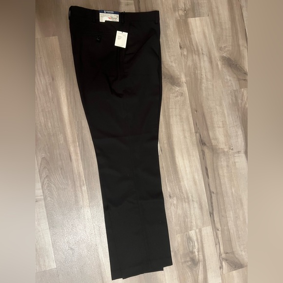 Stafford Classic Fit Black Gabardine Pants - Picture 1 of 3